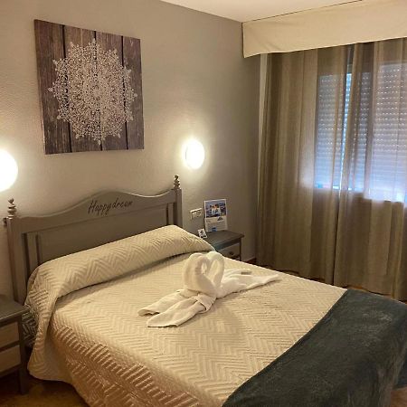 Hotel Virgen Del Rocio II Torremolinos Esterno foto