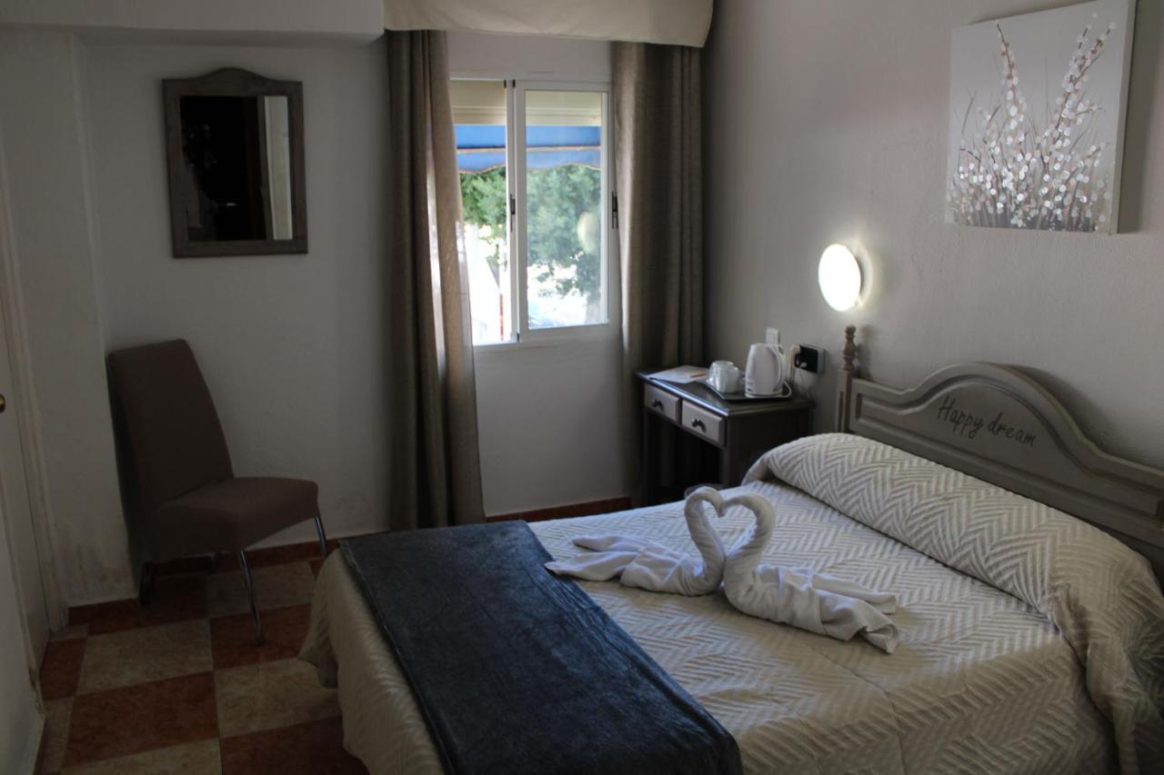 Hotel Virgen Del Rocio II Torremolinos Esterno foto