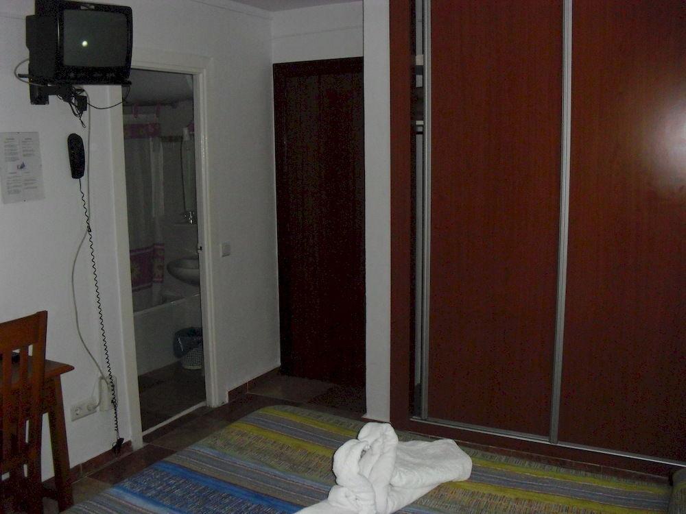 Hotel Virgen Del Rocio II Torremolinos Esterno foto