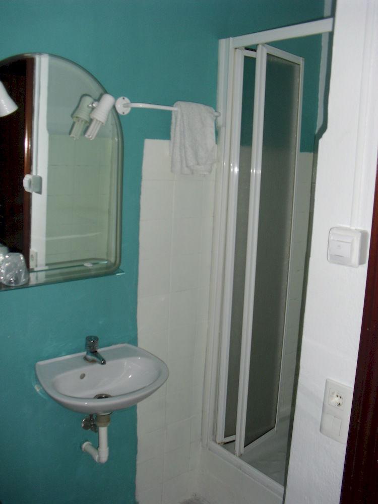 Hotel Virgen Del Rocio II Torremolinos Esterno foto