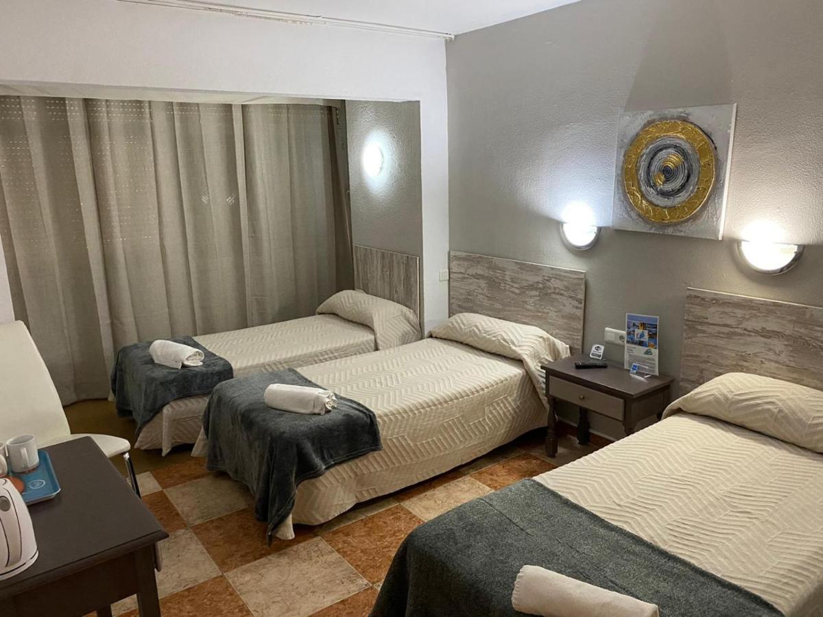 Hotel Virgen Del Rocio II Torremolinos Esterno foto