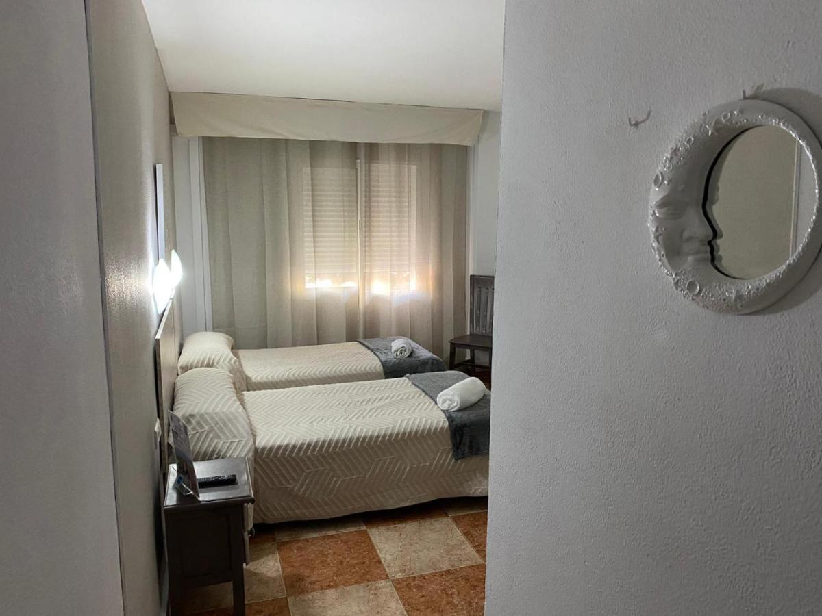 Hotel Virgen Del Rocio II Torremolinos Esterno foto