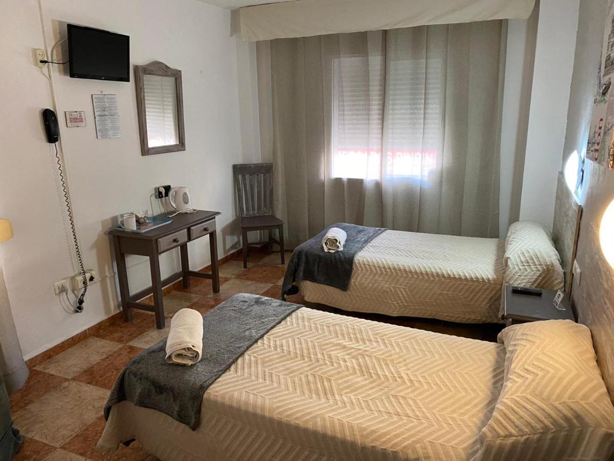 Hotel Virgen Del Rocio II Torremolinos Esterno foto