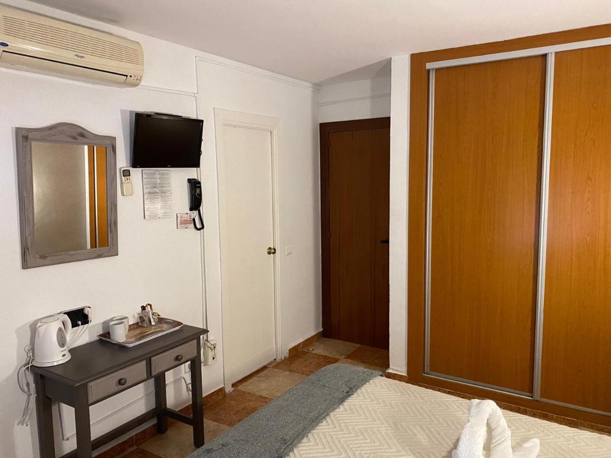 Hotel Virgen Del Rocio II Torremolinos Esterno foto