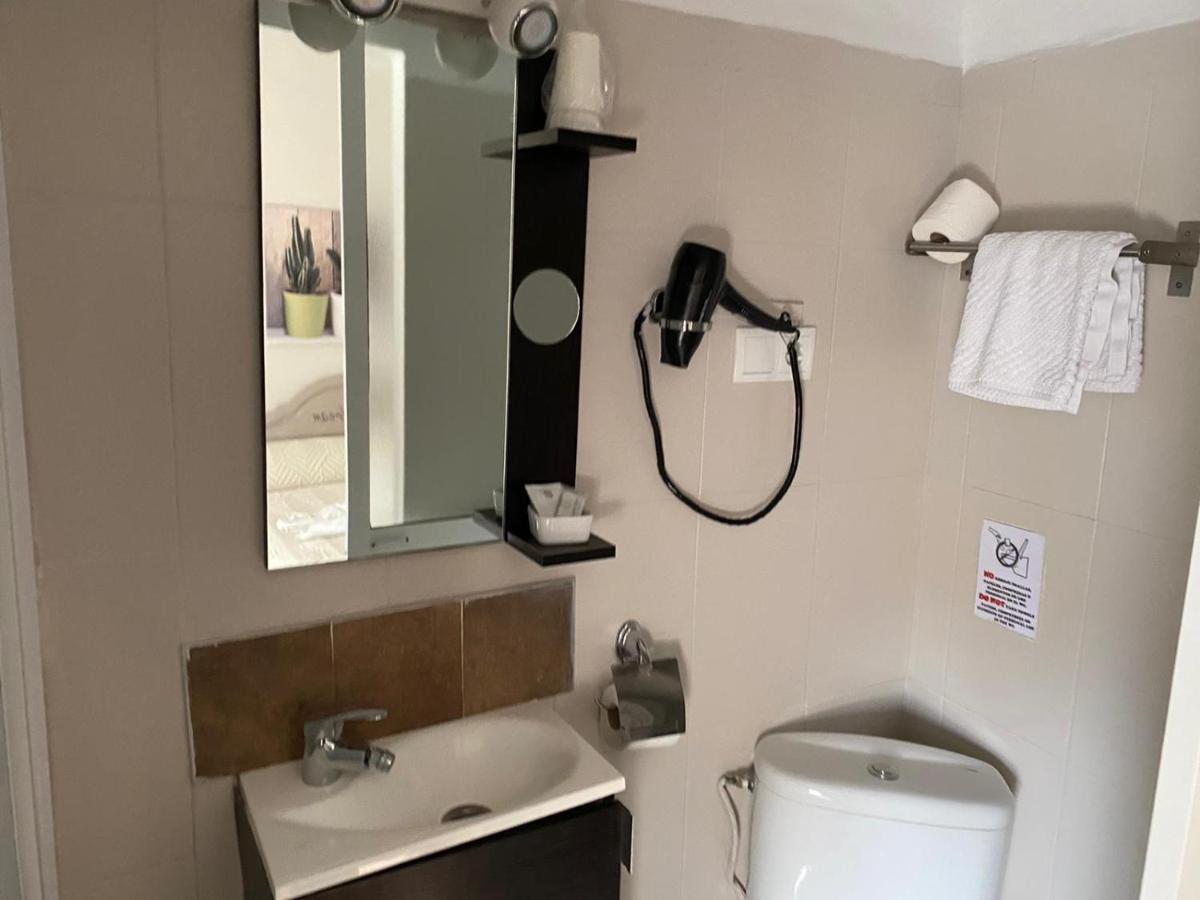 Hotel Virgen Del Rocio II Torremolinos Esterno foto