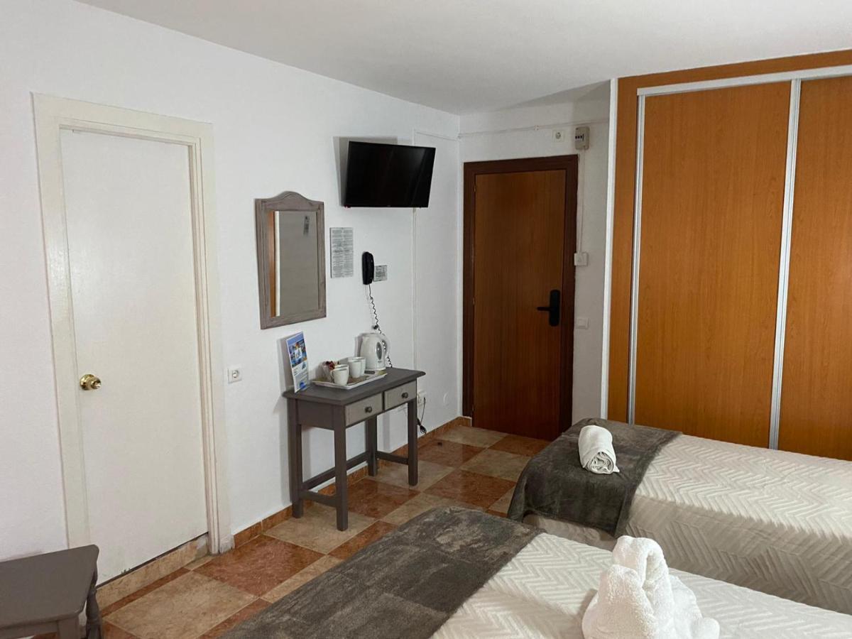 Hotel Virgen Del Rocio II Torremolinos Esterno foto